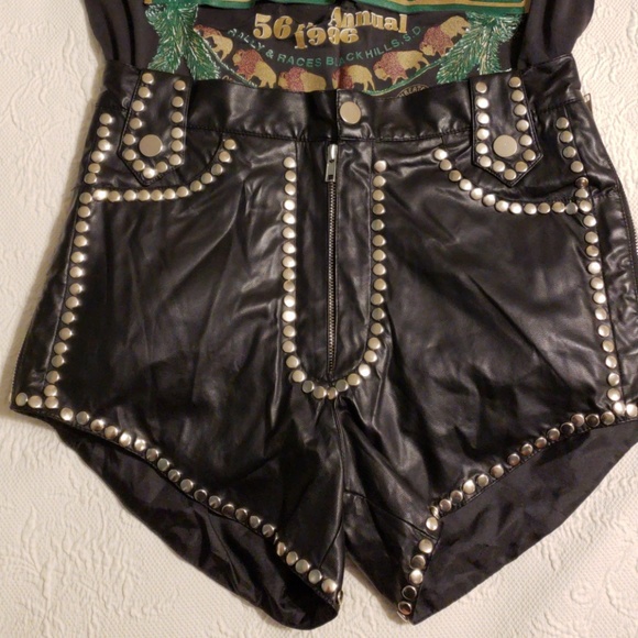 studded shorts - Picture 3 of 9
